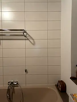 LittleChaosQueen's cam snapshot