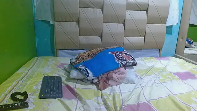 Stefanny_Taylor_'s cam snapshot