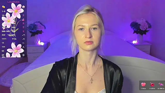 Julie_Blaze's cam snapshot