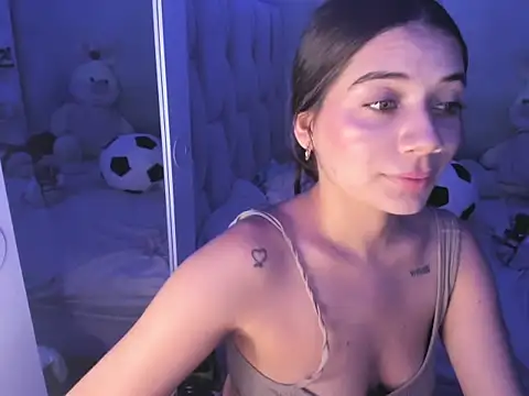 KittyKlum's cam snapshot