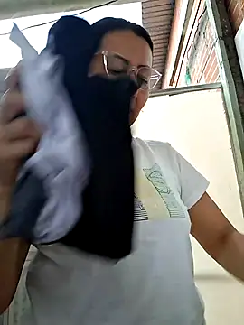 Mia-funny20's cam snapshot