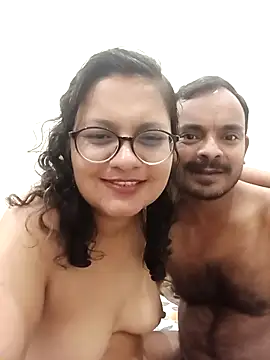 Mahira_sharma01's cam snapshot