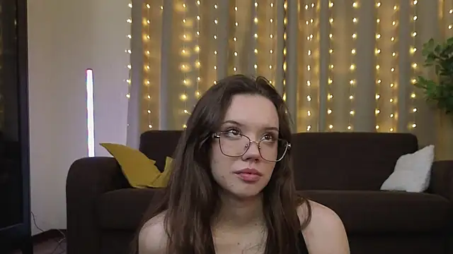 FabiolaCowing's cam snapshot