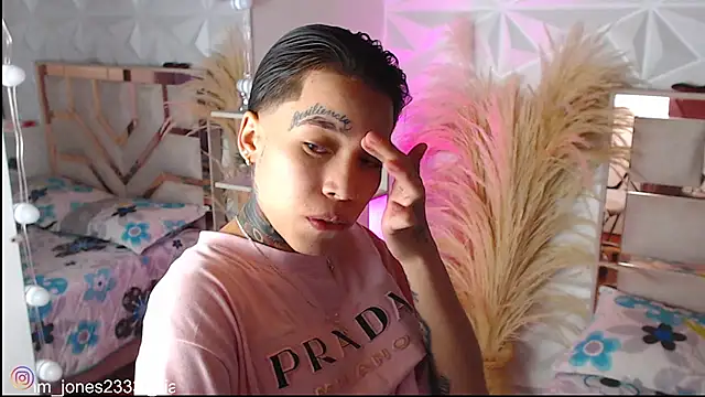 Jonesliam23's cam snapshot