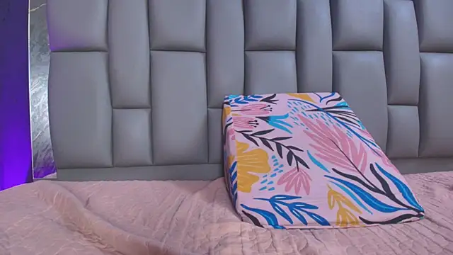 kissme_luna's cam snapshot