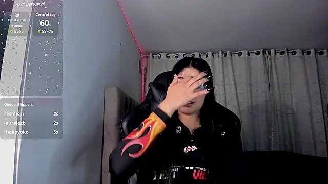 aliice_walker_'s cam snapshot