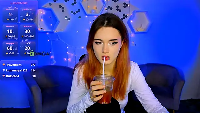 liana_kisses's cam snapshot