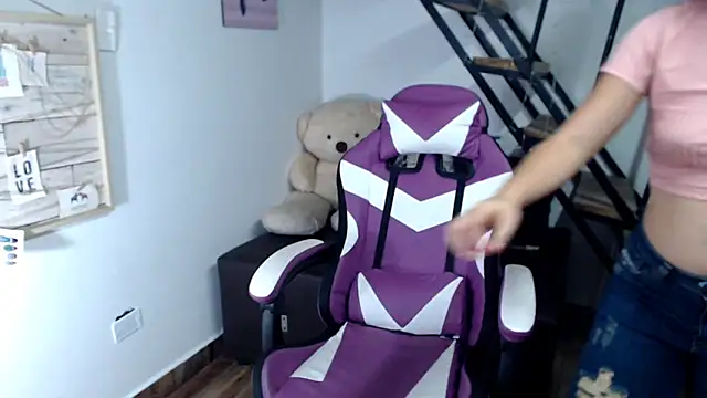 samantha_baby_'s cam snapshot