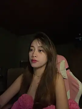 Yummiiieee28's cam snapshot