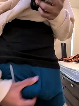 skinnydddue live sex cam