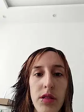 Ambar_Roux_'s cam snapshot