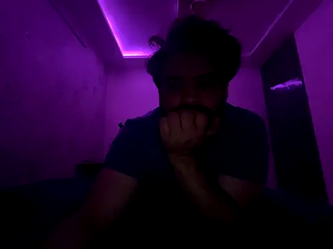 Hulk69000 live sex cam