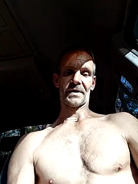 Hungwell1515 live sex cam