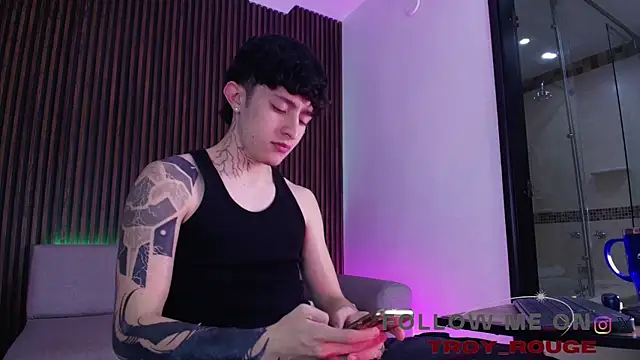 troy_rouge's cam snapshot