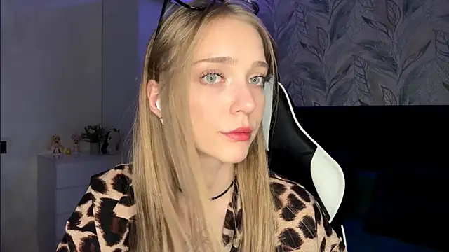 EvaPeace's cam snapshot