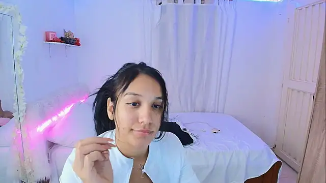 Nanami_19's cam snapshot