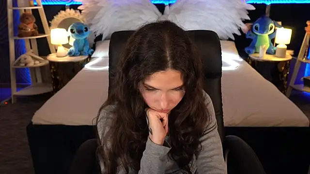 BabyFlowerr's cam snapshot