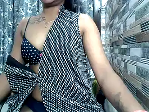 HOT_AARVI11's cam snapshot