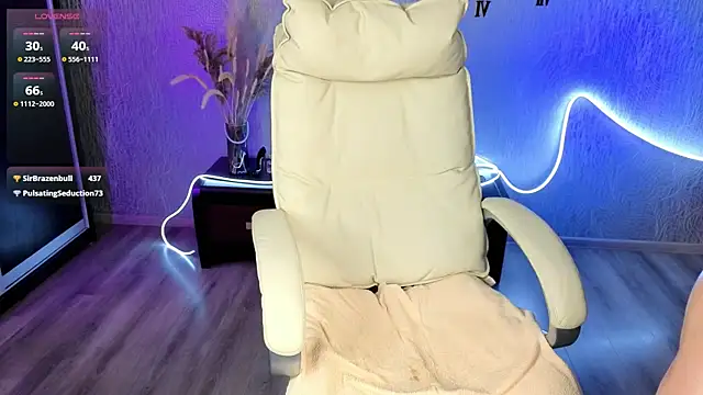 NikkiiStill's cam snapshot