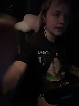 Cutiepiespanks's cam snapshot