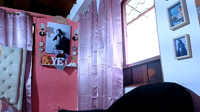 Yeivela1 live sex cam