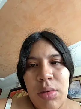 moncerrat_luna's cam snapshot