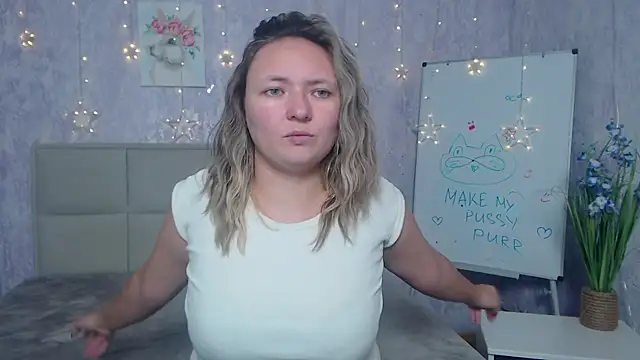 SallyVerda's cam snapshot