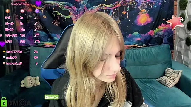 Olisa_fox's cam snapshot