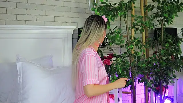 EmillyBronte live sex cam