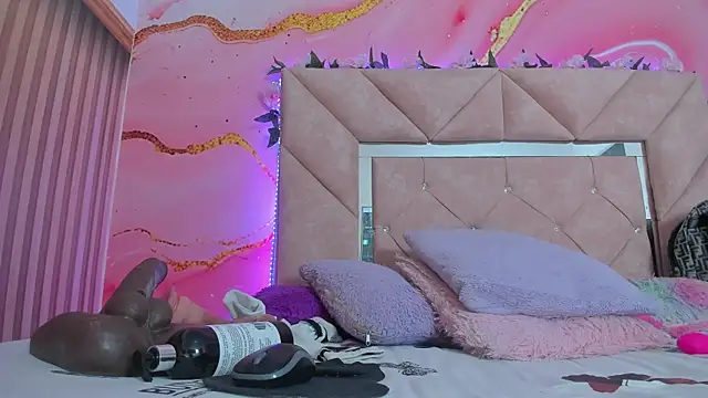 Taylor__cooper's cam snapshot