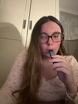 EmilyEast's cam snapshot