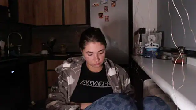 delightful_sofi's cam snapshot