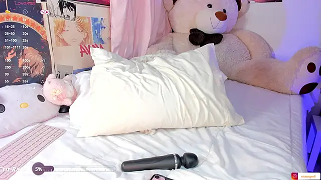 mia_angel_'s cam snapshot