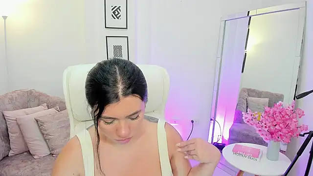 naomii_campbell_'s cam snapshot