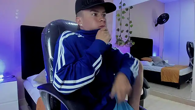 Nascary_Fox's cam snapshot