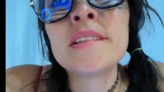 Alexandrasaenz's cam snapshot