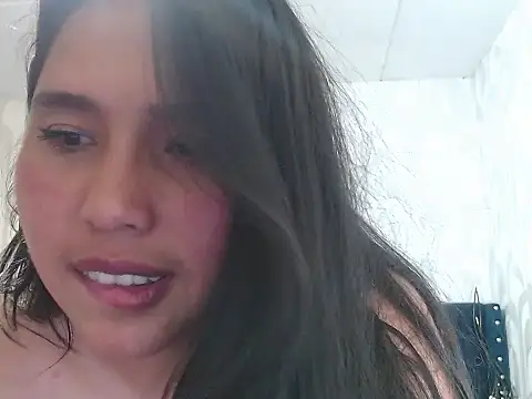 Lovingmoraxx live sex cam