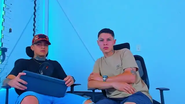 HOT_boy2025 live sex cam