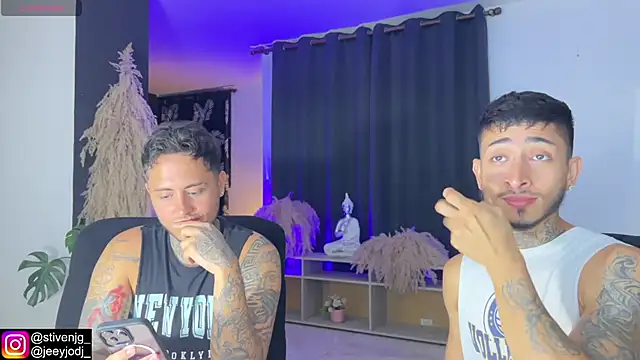 tattoguys_cums live sex cam