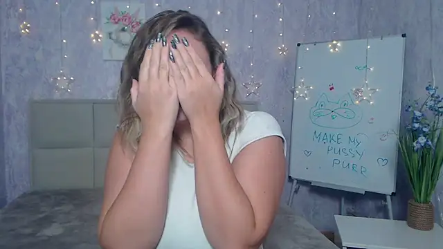 SallyVerda's cam snapshot