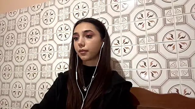 LinaMour's cam snapshot