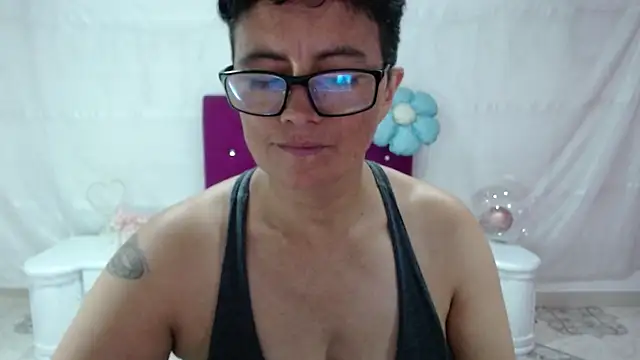 ShaneLeux live sex cam