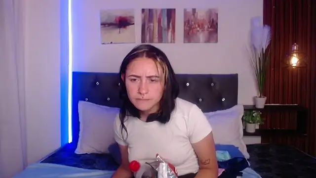 Christine_julianne's cam snapshot