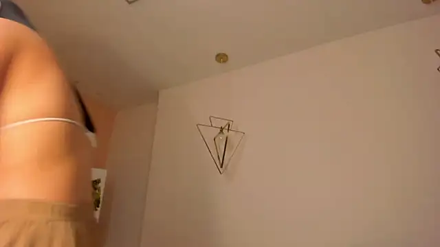 AliceHarper_'s cam snapshot