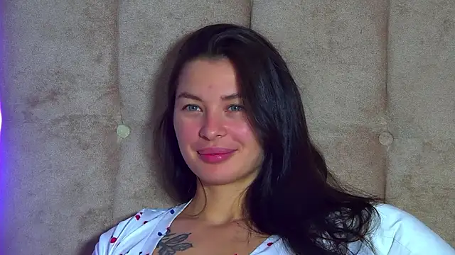 AlexandraBloom's cam snapshot