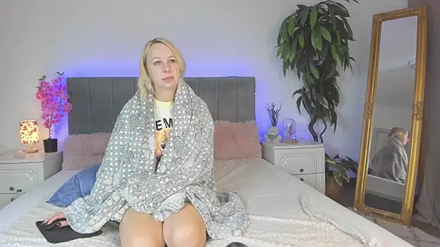 MargoStars's cam snapshot