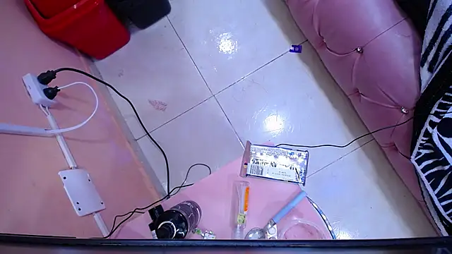 slut_anal_'s cam snapshot