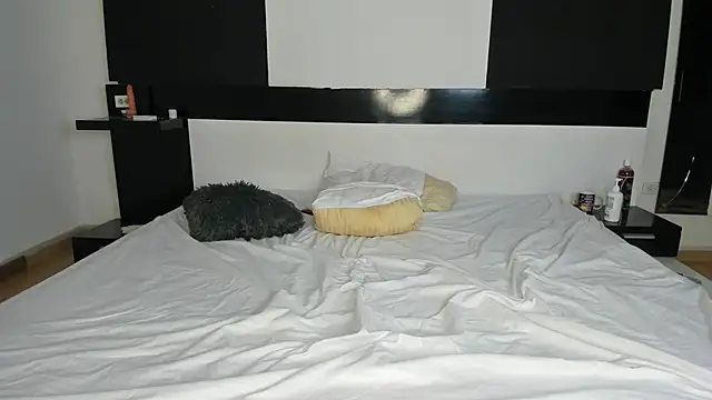 lustwhispers777's cam snapshot