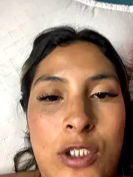 Cami_Leon2's cam snapshot