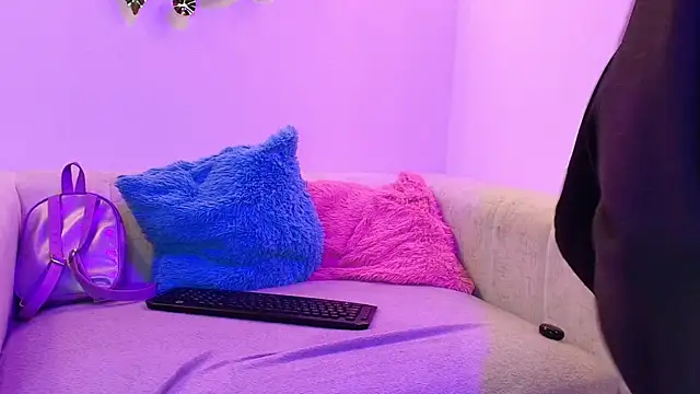 lilith_and_draven_nom's cam snapshot